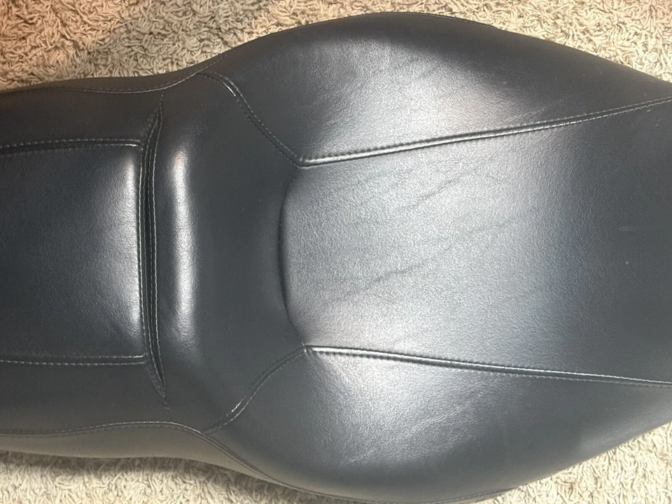 Harley-Davidson Fatboy Seat 2018 2025 FLFB-FLFBS Foto 1 de 1