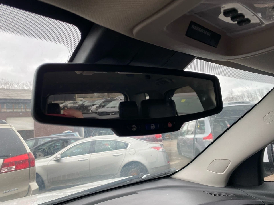 Espelho retrovisor interno central dianteiro usado serve para: 2014 Chevrolet Equinox OnStar - Imagem 1 de 4