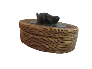VTG Hand Carved Wood Frog Rattan Wicker Basket Weave Indonesian Box 6" - Imagen 1 de 6