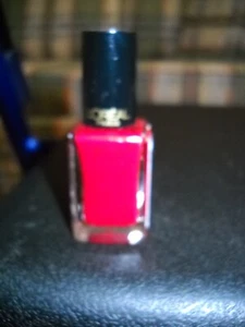 LOREAL EXTRAORDNAIRE GEL-LACQUE NAIL POLISH - Picture 1 of 1