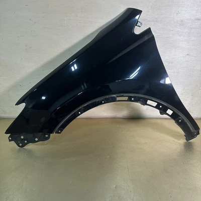 Toyota RAV4 2015 guardabarros delantero izquierdo OEM Foto 1 de 4