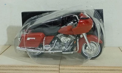 I125102 MAISTO 1/18 - Harley Davidson 2000 FLTR Road Glide - Immagine 1 di 4