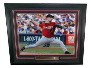 Roy Oswalt Autographed 16x20 Photo Framed Houston Astros PSA/DNA - Picture 1 of 4