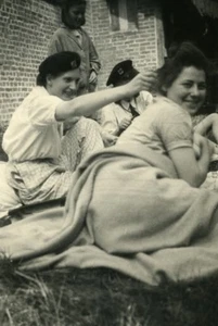 France Fives Lille Catholic Group Ames Vaillantes Origny en Thierache Photo 1946 - Picture 1 of 3