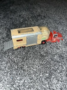 Used MATCHBOX SUPER KINGS K-18 DODGE Tractor And HORSE Trailer With Horses - Picture 1 of 4