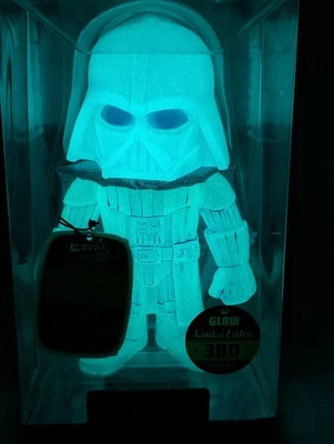 Funko Hikari Brilla en la Oscuridad Darth Vader LE 300 Foto 1 de 4