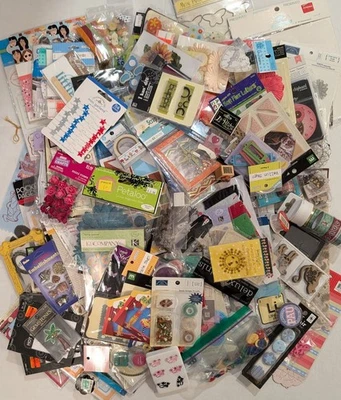 Gran Lote de Adornos de Artesanía de Papel para Álbumes de Recortes 150+ Artículos LIQUIDACIÓN - Imagen 1 de 4