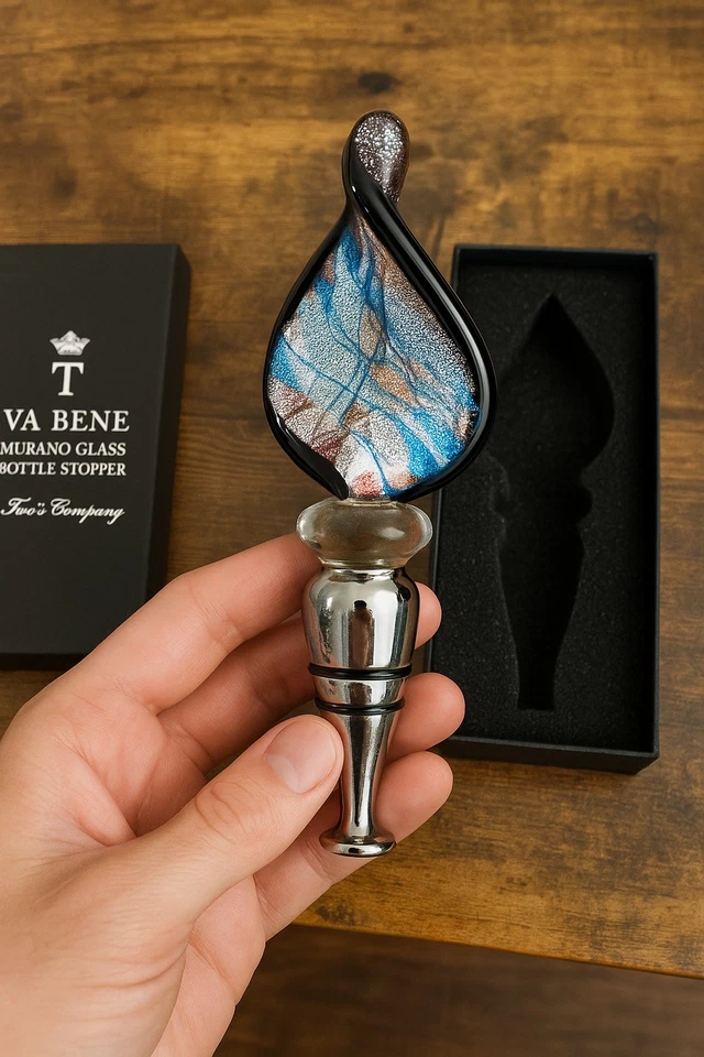 Va Bene Murano Glass Bottle / Wine Stopper by Two’s Company – New in Box - Изображение 1 из 1