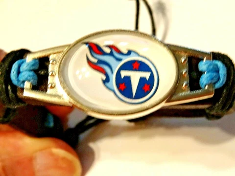 TENNESSEE TITANS ~ BROWN & TURQUOISE LEATHER ADJUSTABLE PULL TIE BRACELE Cover