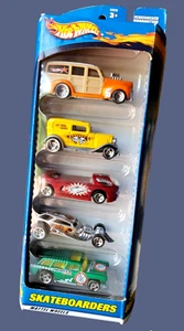 Paquete de regalo de 5 autos Hot Wheels 2000 de colección metal fundido a presión 1:64 - Imagen 1 de 11