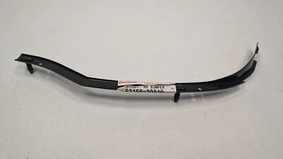 Suporte de para-choque traseiro genuíno Toyota 5215620210 Driver LH 1994-1999 Celica - Imagem 1 de 3