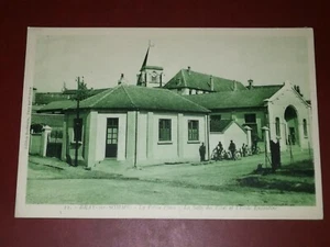 CPA - 80 - BRAY-sur-SOMME - La Petite Place - La Salle des Fêtes - Imagen 1 de 2