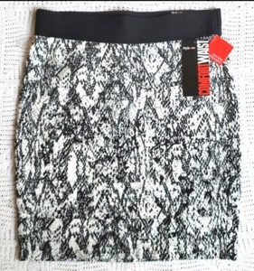 NWT Style & Co Malibu Black And White Snake Print Pencil Skirt Size Medium - Picture 1 of 8