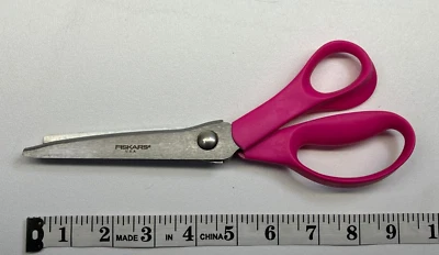 Fiskars 194450-1007 10" Pinking Shears Sewing Stops Fraying Dress Making In Pink - Image 1 of 2