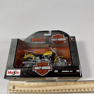 2016 Maisto H-D Custom 1977 Harley Davidson FXS Low Rider, Series 34 in Yellow - Image 1 of 4