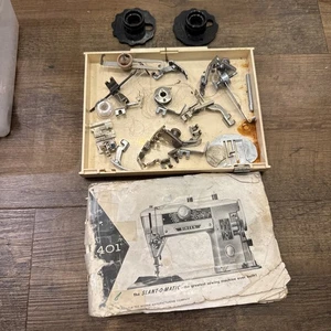 8 Singer Schrägnähmaschinenzubehör 401 403 500a 503 Aufsätze manuell - Bild 1 von 5