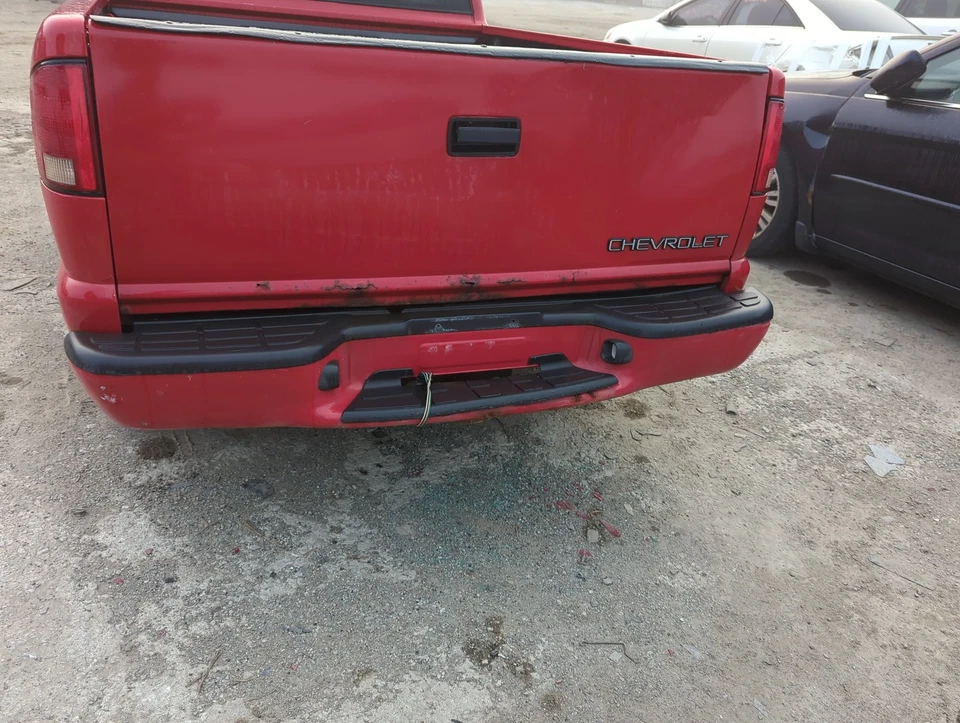 Chevrolet S10 Rear Bumper Assembly Oem NUOIW Foto 1 de 1