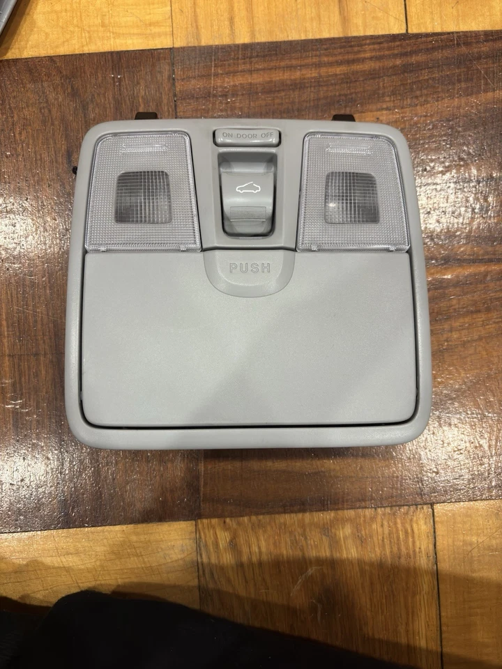 2011-2013 Hyundai Elantra Overhead Console Gray Dome Map Lamp Light Sunroof OEM - Image 1 of 4