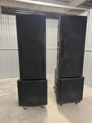 EAW LA 325 (Par) En muy buen estado Y amplificador de luz QSC 1.8 Foto 1 de 4