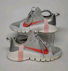 Nike Women's Free Metcon 3 Football Grey Bright Red Shoes CJ6314-006 Size 7.5 - Picture 1 of 10