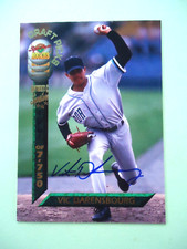 Vic Darensbourg -  1994 Signature RC's Autographed Baseball card - 1661/7750