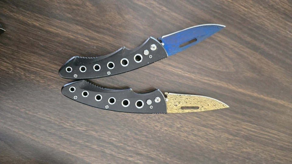 damascus steel knives - Image 1 of 1