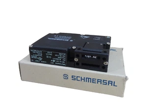 SCHMERSAL 101209109 -NEW- SICHERHEITSZUHALTUNG AZM 161 Z ST1-AS RP - Picture 1 of 1
