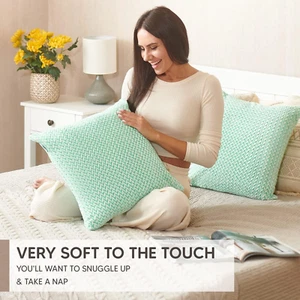 HIGH QUALITY-Cushion Covers 2 Pack –55x55cm Spearmint Green Premium Fluffy Fiber - Picture 1 of 4
