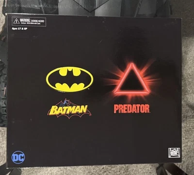 Boneco NECA DC Batman vs Predator pacote com 2 2019 SDCC exclusivo autêntico vendedor dos EUA - Imagem 1 de 4