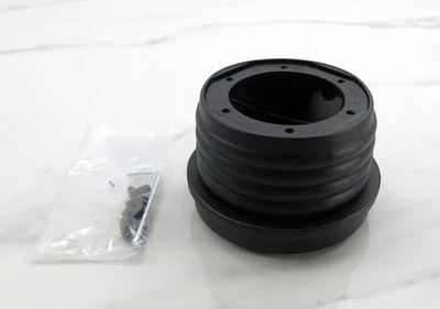Italian Steering Wheel Hub Adapter for Ford Bronco II 1984 - 1990 - Part # 5496 - Image 1 of 4