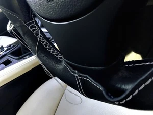 FIT JEEP WRANGLER MK3 JK 07-13 SCHWARZ ECHTLEDER LENKRADABDECKUNG GRAU - Bild 1 von 4