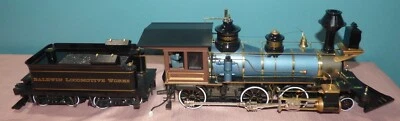 Bachmann 81495 1:20.3 Narrow Gauge Baldwin 2-6-0 Mogul Steam Locomotive & Tender - Image 1 of 4