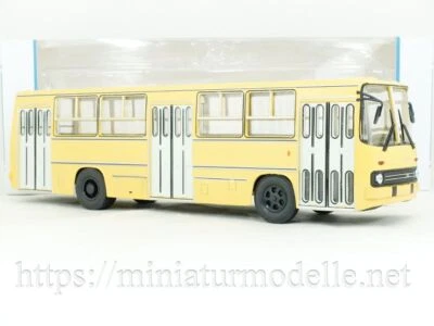 1:43 IKARUS 260 Bus mit weiss Türen - Bild 1 von 4