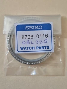 Nagelneue Seiko 5 silberne Lünette - Teilenr. 87060116 - passend für 7S36-01E0 - Bild 1 von 3