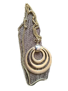 Vintage Signed Lisner Triple Circle Statement Goldtone Pendant Necklace j1 - Picture 1 of 7
