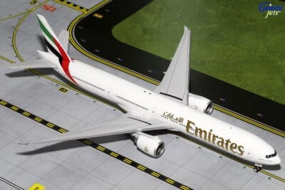 Emirates Boeing 777-300ER A6-EGR Gemini Jets G2UAE596 Scale 1:200 RARE - Image 1 of 3