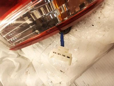 Used Right Tail Light Assembly fits: 2012 Nissan Murano 4 Dr quarter panel mount Foto 1 de 4