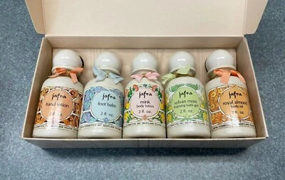 Colección de cuidado corporal Jafra vintage en caja con funda loción pie baño gel aceite  Foto 1 de 4