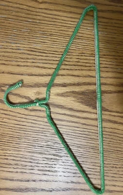 Lote de 4 perchas de alambre vintage cubiertas de ganchillo a mano multicolor Foto 1 de 4