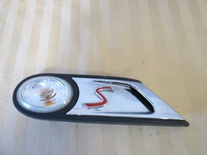 07-10 Mini Cooper Sr56 Fender Turn Signal Indicator Right PASSENGER w Trim OEM - Picture 1 of 7