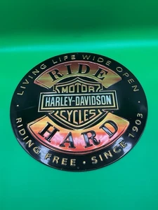 Vintage Harley Davidson Motor Cycles Ride Hard Living Life Wide Open 14" Schild - Bild 1 von 7