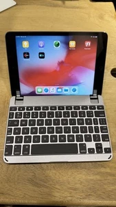 2013 Apple iPad Mini 2nd Gen 7.9" 16GB WiFi ME276LL/A Silver With Keyboard - Picture 1 of 5