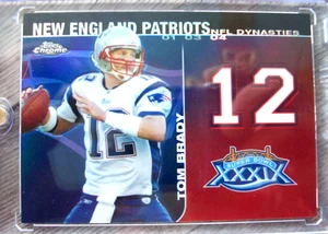 2008 TOPPS CHROME TOM BRADY BLACK REFRACTOR SSP /199 N/M OR BETTER W/MAG CASE - Picture 1 of 5