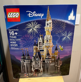 Lego 71040 Disney Castle -- New in Box