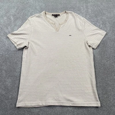 Camisa Michael Kors Cuello en V Bordado Logo Mangas Cortas Para Hombre Talla M Beige Foto 1 de 4