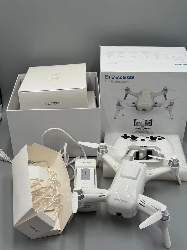 Drone con cámara 4K blanco Yuneec Breeze - batería no carga - COMO ESTÁ. Foto 1 de 4