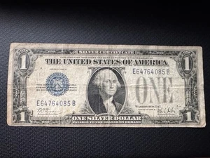 1928-B Series U.S. $1 Dollar Blue Seal Silver Certificate - Funny Back Note - Picture 1 of 4