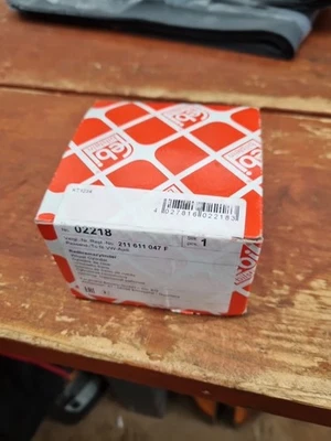 VW Bay window Bus Rear Wheel Cylinder  8/71-79 Brand New And Sealed - Image 1 of 4