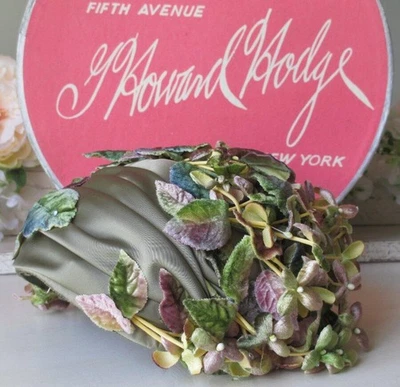 ¡Raro! Sombrero vintage años 40 50 G. Howard Hodge flores de terciopelo con caja de sombreros Foto 1 de 4