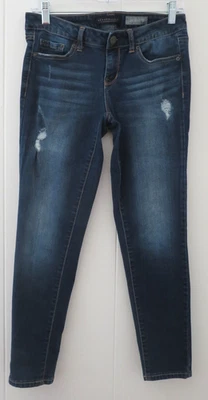 Leggings cortos de jean desgastados azul oscuro Aeropostale para mujer talla 6 Foto 1 de 4